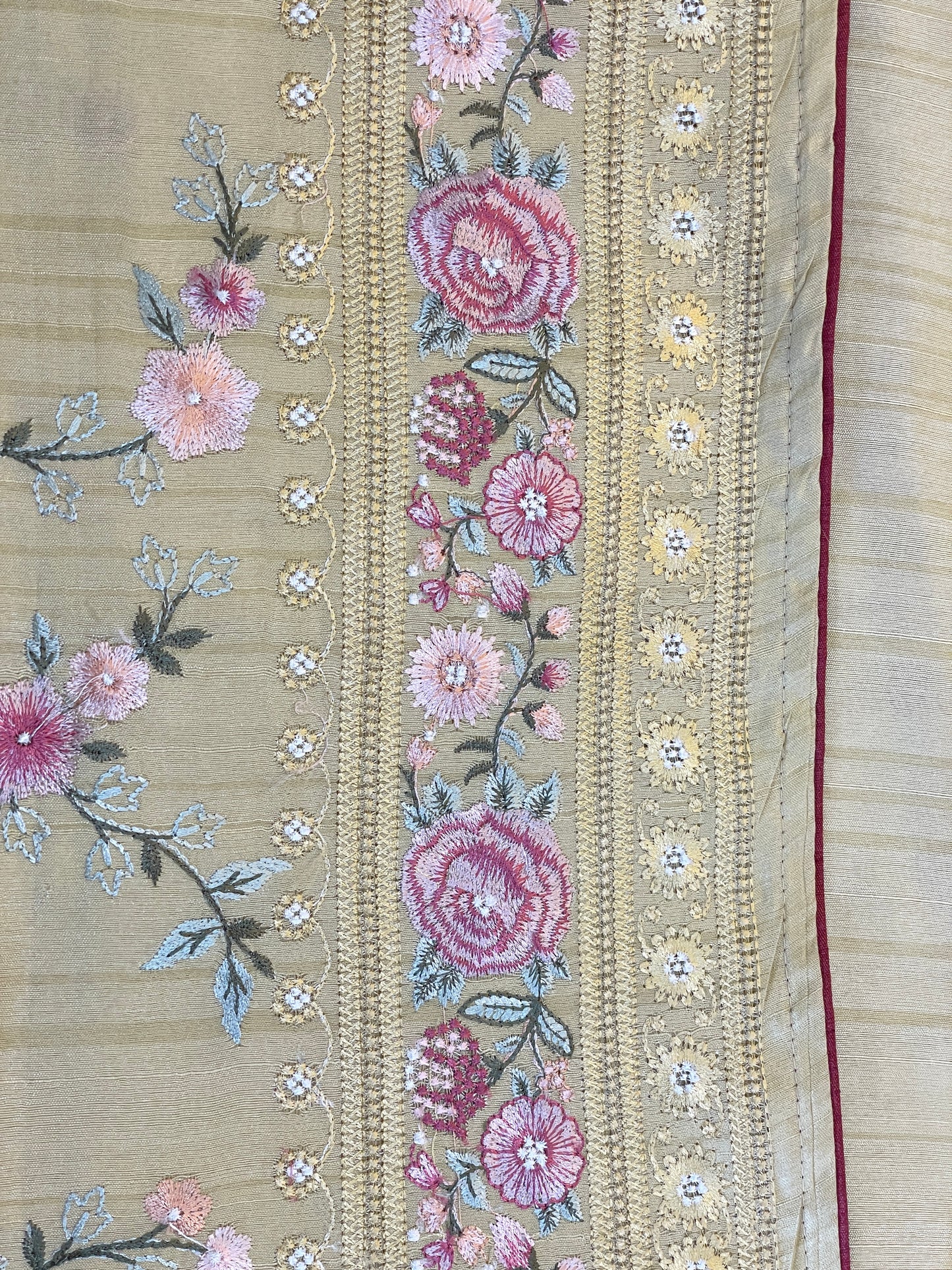 Embroidered tussar (Copy) (Copy) (Copy) (Copy)